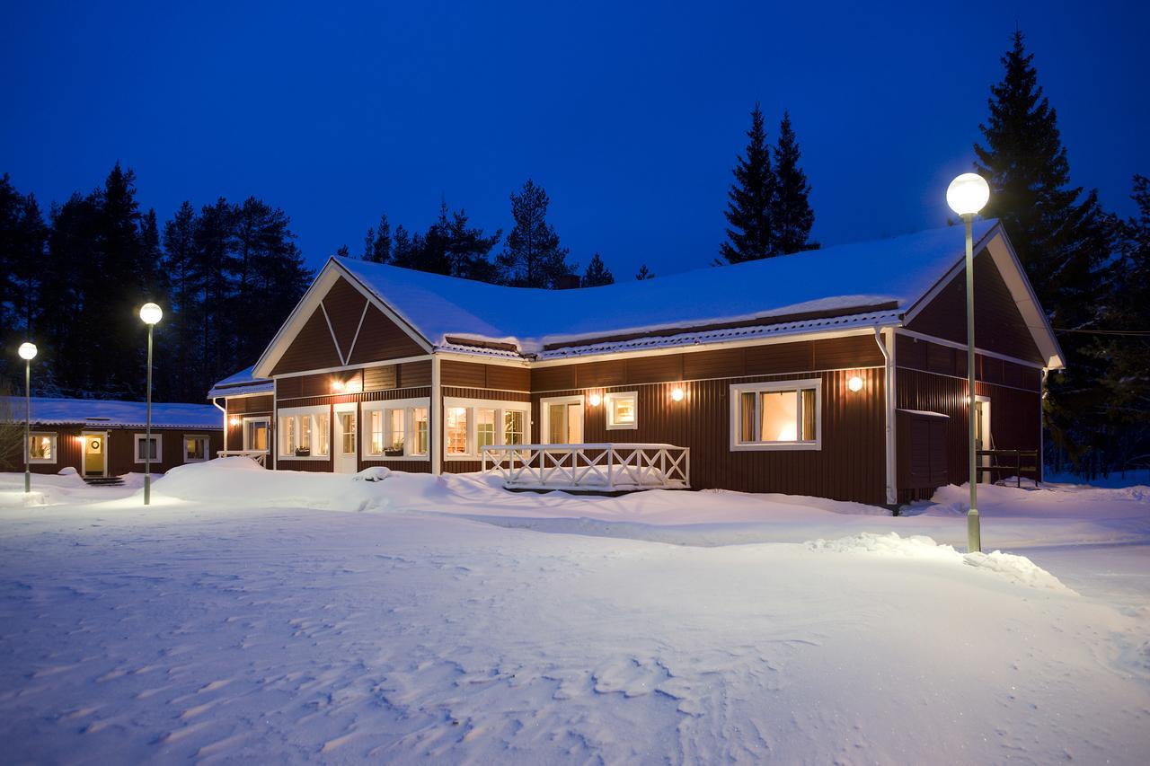Pine Bay Lodge Person 外观 照片